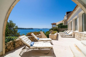 Villa Ana